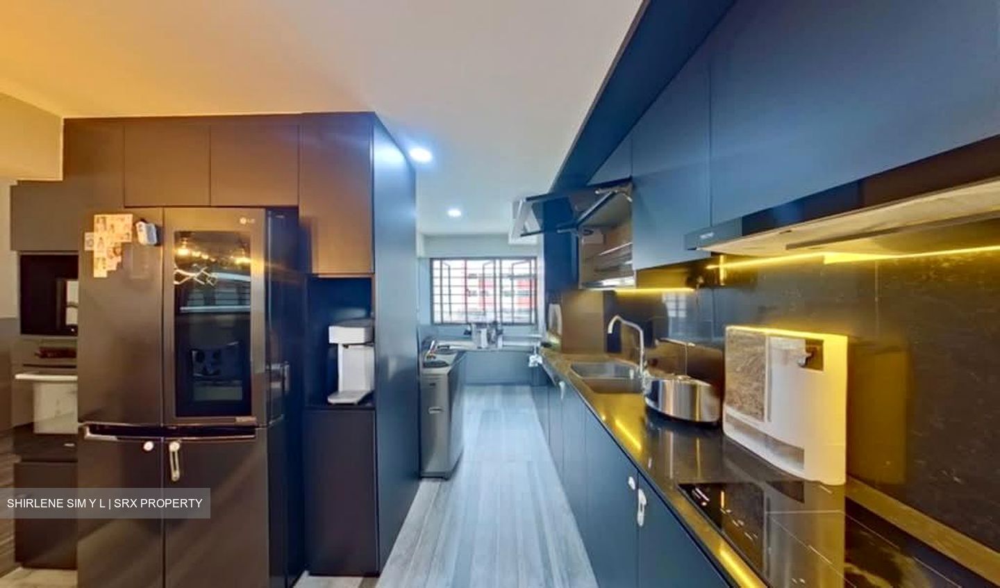 Blk 556 Jurong West Street 42 (Jurong West), HDB Executive #560572301